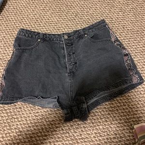 Page 6 boutique shorts